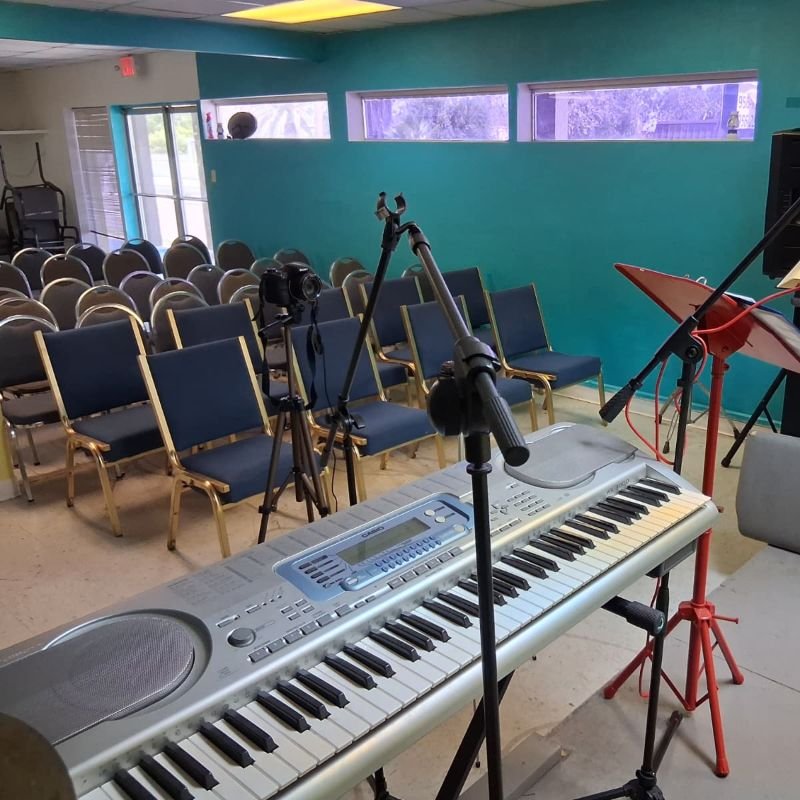 Iglesia por dentro 1